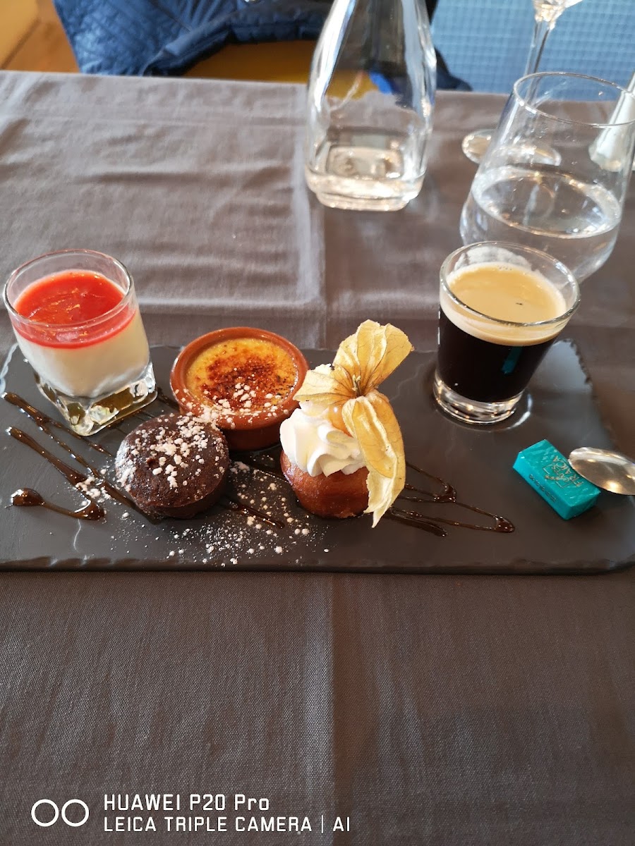 Les Trois Dauphins-5